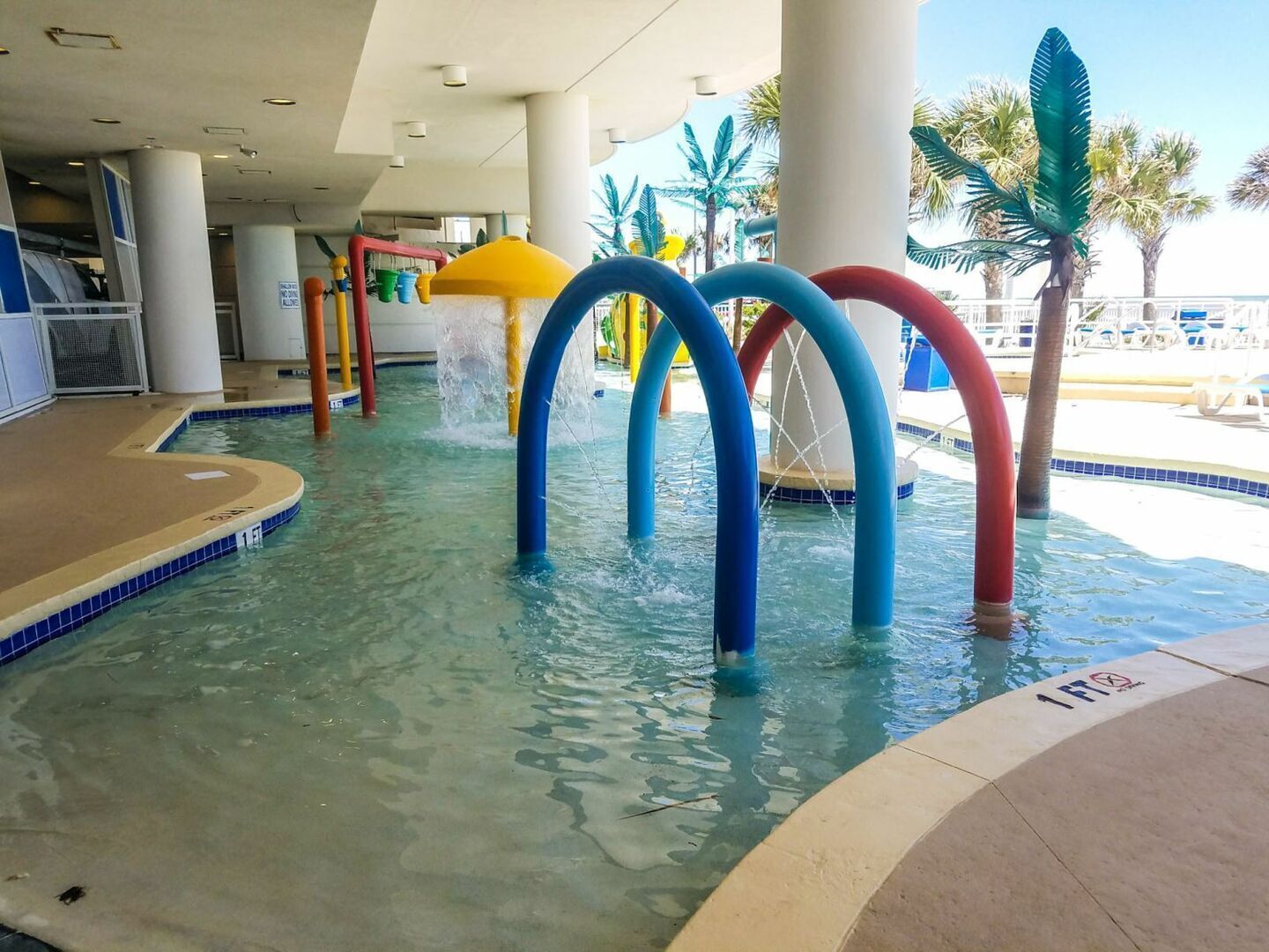 Indoor pool, 3 outdoor pools