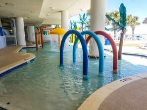Indoor pool, 3 outdoor pools