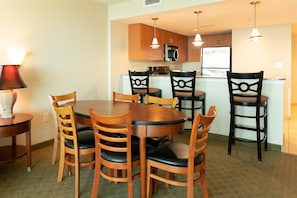Basic Condo | Private kitchen