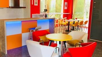 Free daily local cuisine breakfast