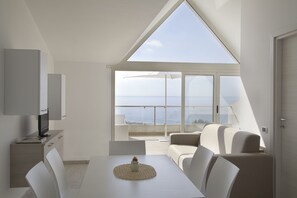 Apartment, 1 Bedroom, Sea View | Living room