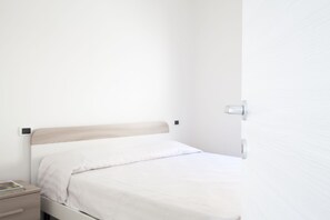 防敏寢具、嬰兒床 (收費)