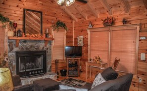 Living area - My 401 (Blue Ridge)