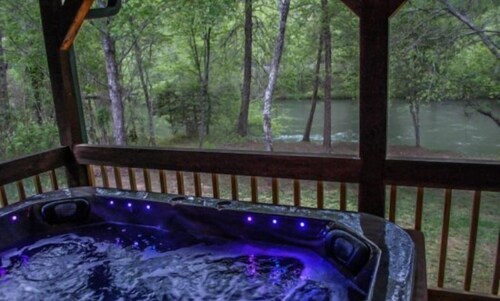 Toccozy Cabin Retreat