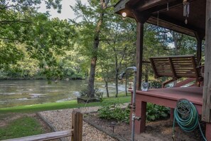 Property grounds - Riverside (Mineral Bluff)