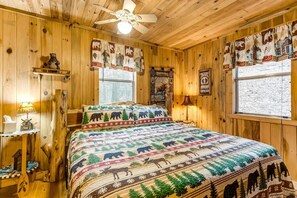 2 bedrooms, desk, WiFi, bed sheets - Alone At Last (Blue Ridge)