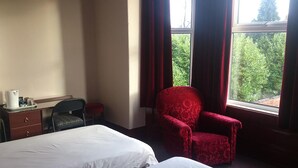 Room - Elton Bank Hotel (Manchester)