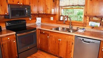 House | Private kitchen | Fridge, microwave, stovetop, dishwasher