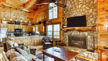 House | Living room | Flat-screen TV, fireplace, DVD player