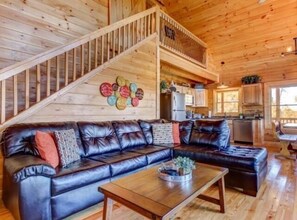 Living area - Sky Lane (Blue Ridge)