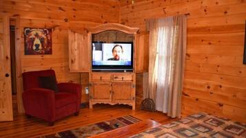 Rumah | 4 kamar tidur, meja kerja, setrika/meja setrika, dan Wi-Fi gratis