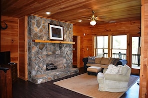 House | 3 bedrooms, WiFi - Lakeside Lodge (Blue Ridge)