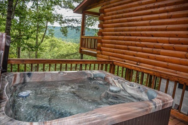 Outdoor pool - Rocky Lodge (Blue Ridge)