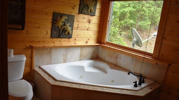 House | Jetted tub