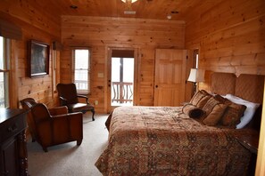 ハウス | 4 室のベッドルーム、デスク、WiFi (無料)