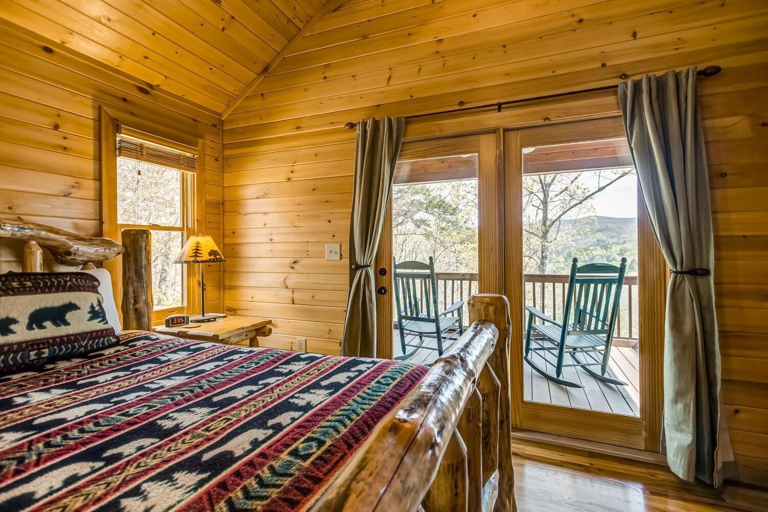 House | 3 bedrooms, desk, iron/ironing board, free WiFi