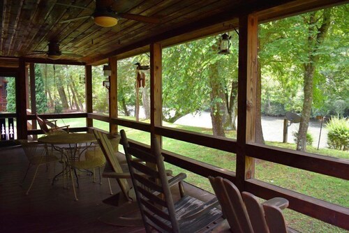 Toccoa River Retreat