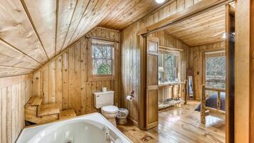 House | Bathroom | Free toiletries, towels
