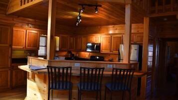 House | Private kitchen | Fridge, microwave, stovetop, dishwasher