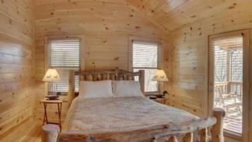 House | 4 bedrooms, desk, bed sheets