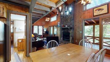 House | Private kitchen | Fridge, microwave, stovetop, dishwasher