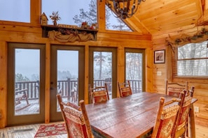 House | Private kitchen | Oven, stovetop, dishwasher, toaster