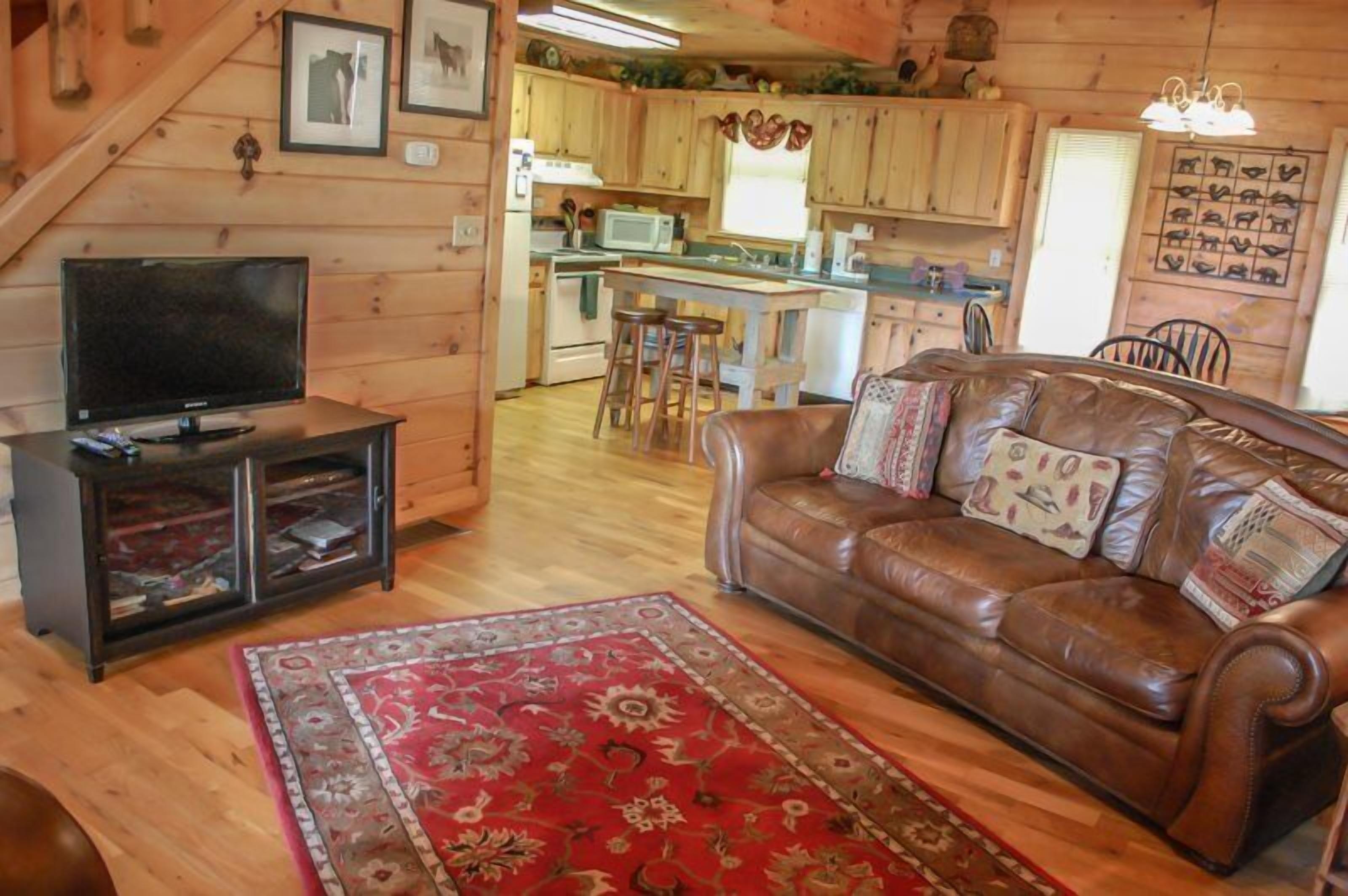 House | Living area | Flat-screen TV, fireplace