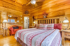 Casa | 1 quarto, escrivaninha, roupa de cama