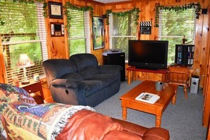 Interior - Roosters Roost (Blue Ridge)