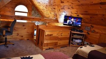 House | 2 bedrooms, desk, free WiFi