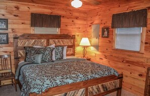 4 bedrooms, desk, free WiFi, bed sheets - Mountain Rivers Lodge (Mineral Bluff)