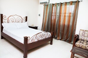 Minibar, in-room safe, soundproofing, free WiFi - Maxwell Court Apartments (Accra)