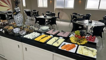 Ferdiglaget frokost er inkludert hver dag