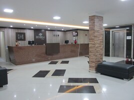 Check-in/check-out kiosk