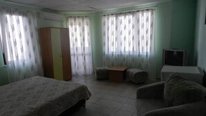 Unclassified image, 2 of 7, button - White Castle (Varna)