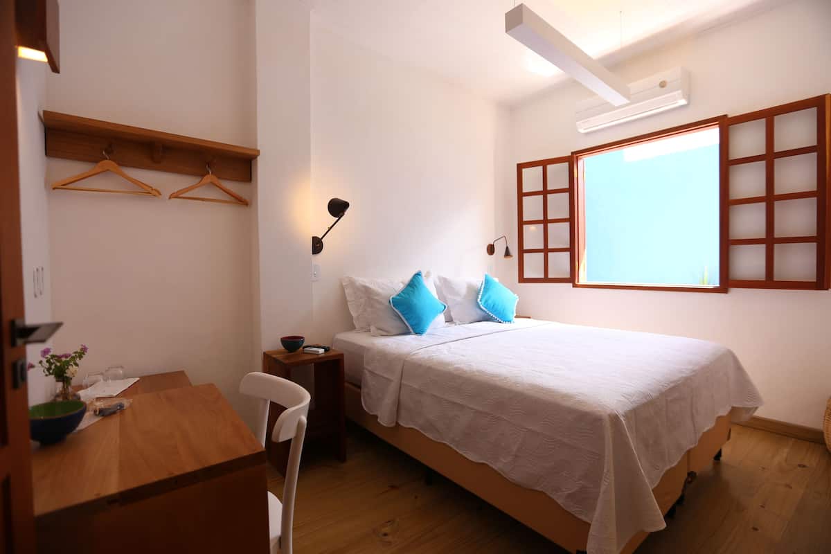 Suite - 1 queensize-seng | Minibar, strygejern/strygebræt, gratis Wi-Fi, sengetøj