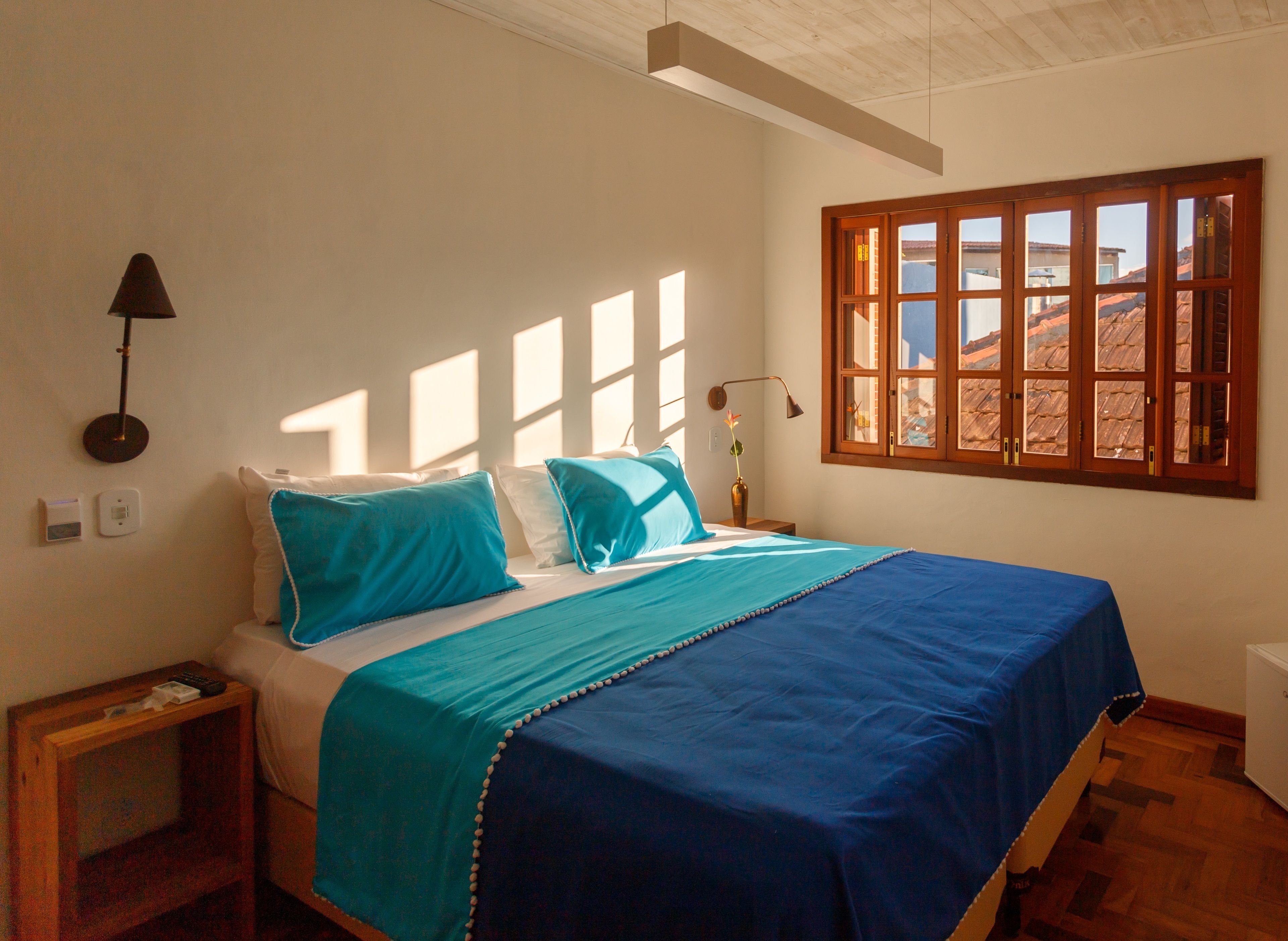 suite | minibar, iron/ironing board, free wifi, bed sheets