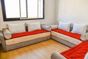 Flat-screen TV - GREAT VILLA OF NATIONS (BOUKNADEL)