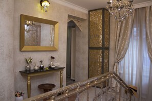 Reception - Old Tbilisi Gate (Tbilisi)