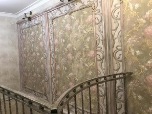 Reception - Old Tbilisi Gate (Tbilisi)