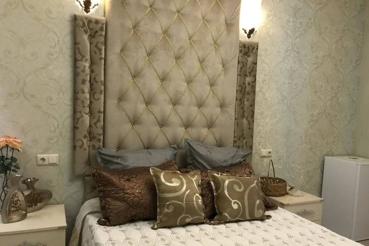 Luxury Double Room, Balcony | Minibar, desk, iron/ironing board (on request), cribs (free)
