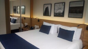 10 bedrooms, minibar, desk, iron/ironing board - Live Suítes Itaipava - Flats Para Locação (Petrópolis)