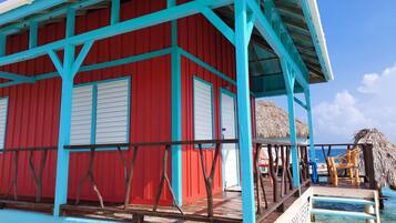 Memory-foam beds, in-room safe, individually decorated