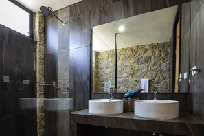 Bathroom - Hotel Boutique Camino del Bosque by Rotamundos (San Pedro Cholula)