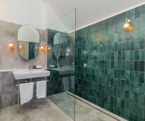 Bathroom - The Byng Street Boutique Hotel (Orange)