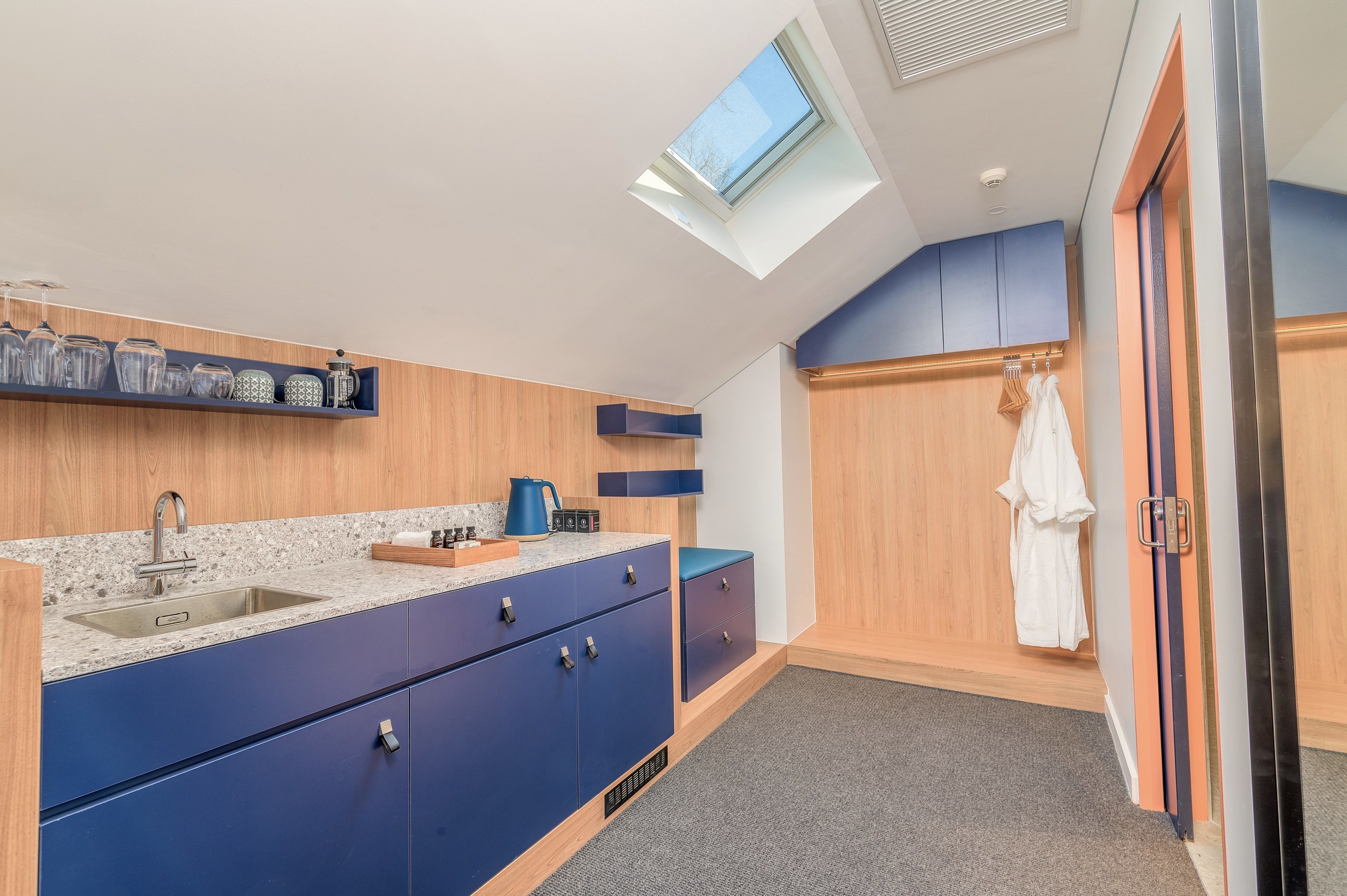 accessible guest suite - king/twin | living area | smart tv, netflix