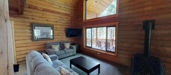 Pine Mt Lodge* 6Br, 3.5Ba, Wifi, 42 Miles to YNP