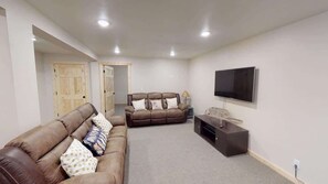 Fernseher, Kamin, Arbeitsbereiche