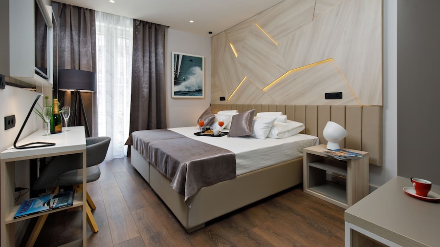 Sailor Boutique Rooms