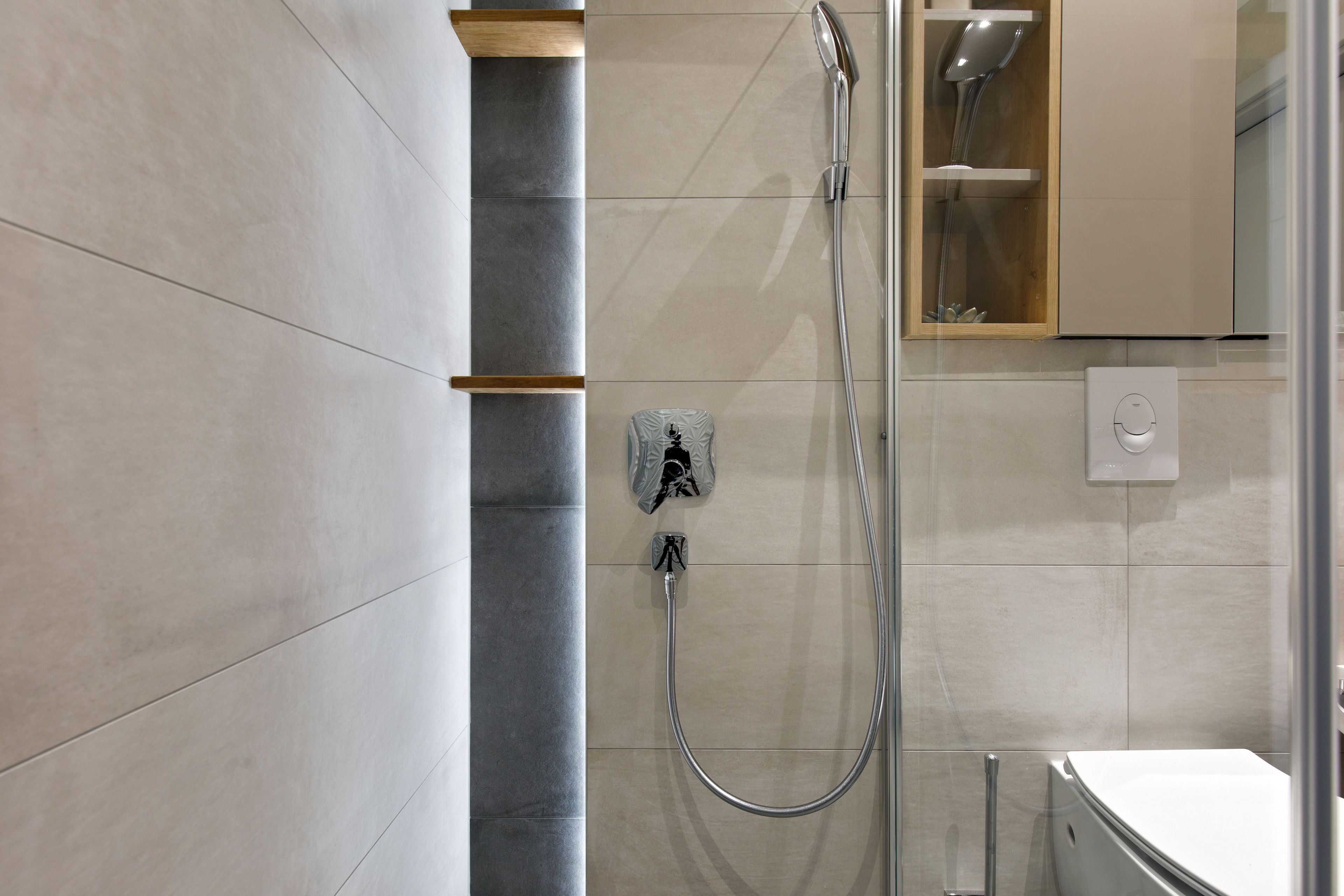 superior double room, 1 king bed | bathroom | shower, free toiletries, hair dryer, towels